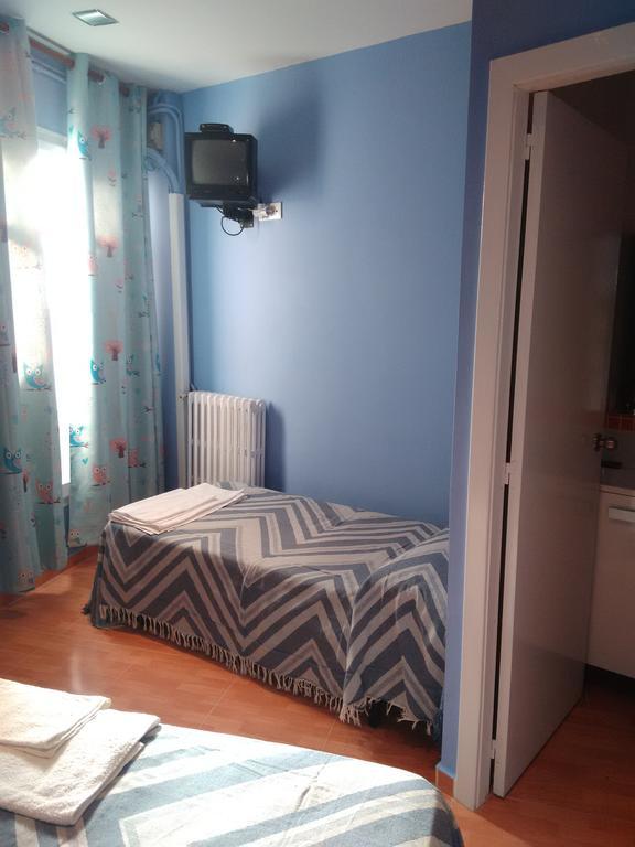 Pension Fonda Suiza Реус Екстер'єр фото